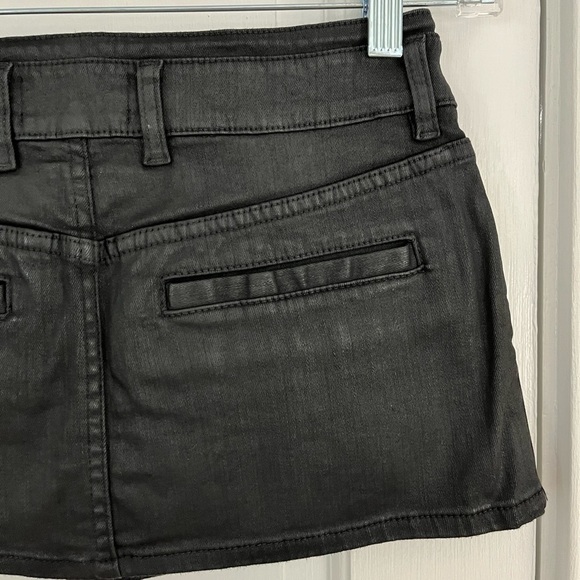 SER.O.YA RILEY WAX COATED BLACK DENIM MINI SKIRT 26 NEW Edgy Grunge Bikercore - Picture 9 of 14